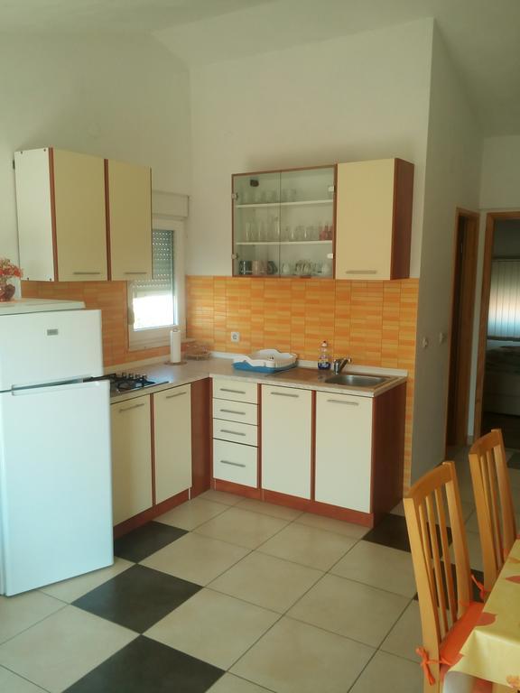 Apartmani Kapitanovic ビオグラード・ナ・モル エクステリア 写真