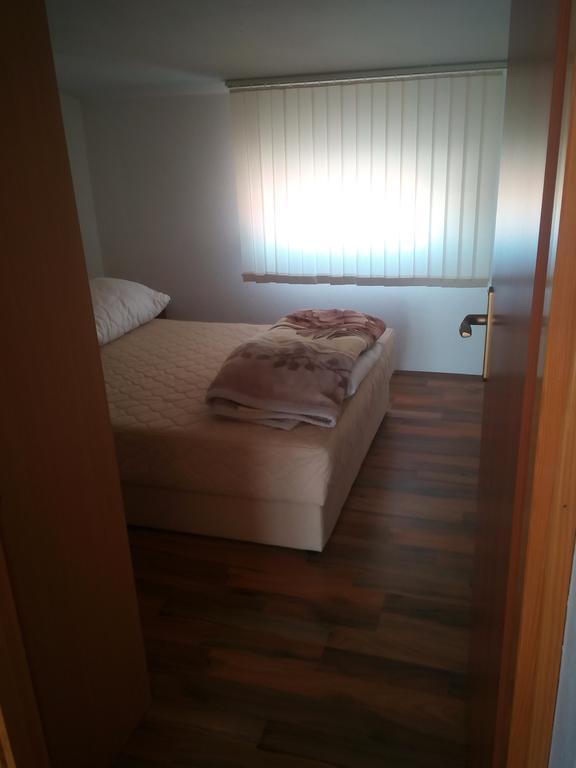 Apartmani Kapitanovic ビオグラード・ナ・モル エクステリア 写真